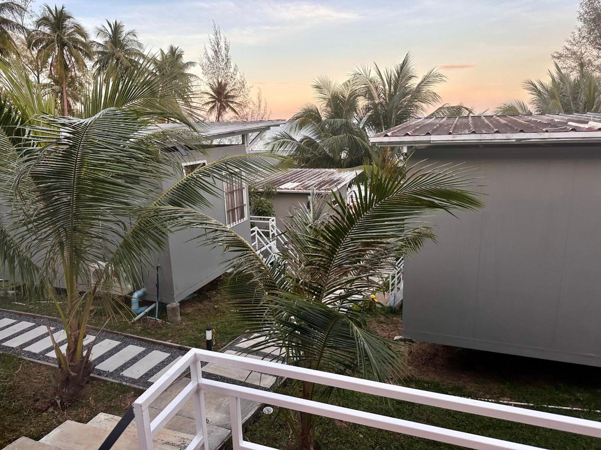 Naroth Beach Bungalow Prek Svay Village Bagian luar foto