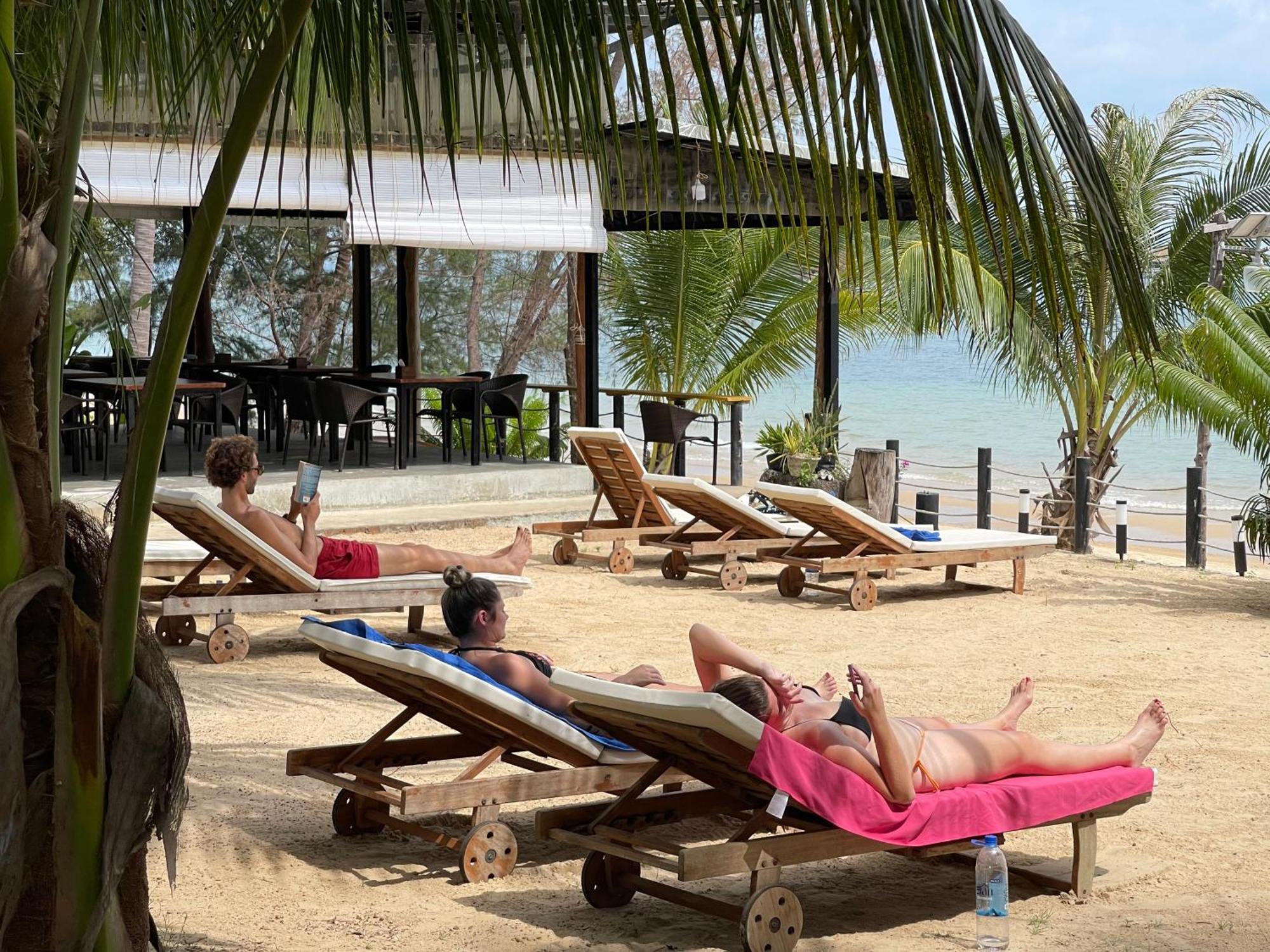 Naroth Beach Bungalow Prek Svay Village Bagian luar foto